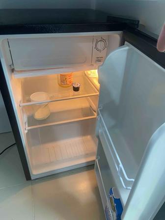 Продам кресло, зеркала, мойку