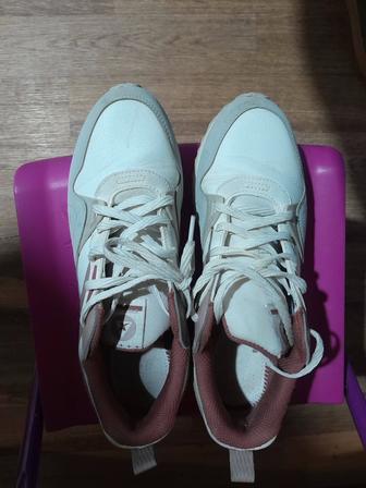Продам кроссовки ибалетки