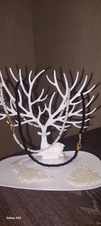 Чокеры из бусен.