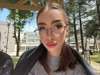Администратор, кассир, хостес