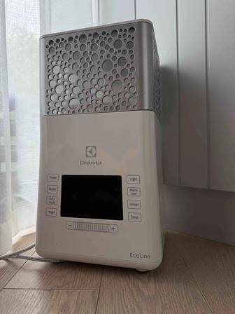 Увлажнитель воздуха Electrolux (б/у) в отличном состоянии