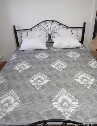 Продам двуспальную кровать Dreamo 160 200