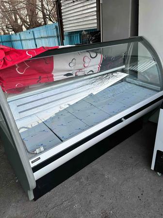 Витринный холодильник