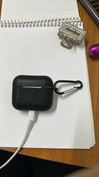 Срочно продам airpodsы 3