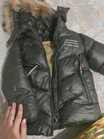 Продам куртку на 2/3года