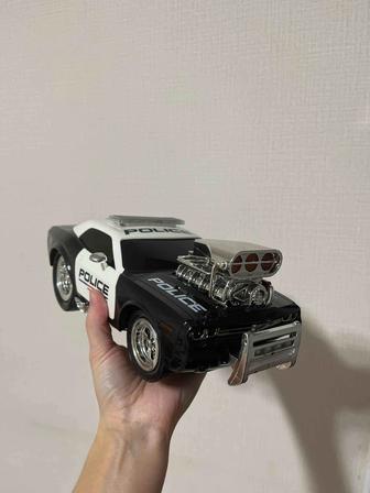 Продам машину на пульте