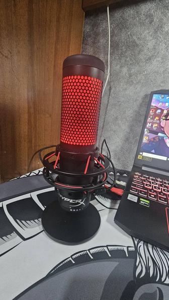 Микрофон HyperX Quadcast