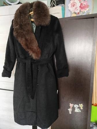 Пальто продам