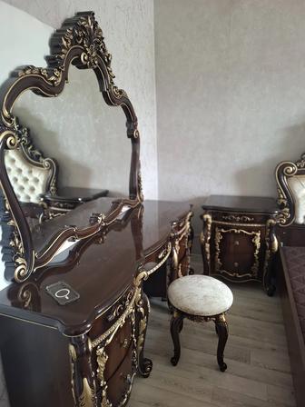 Спальний гарнитур