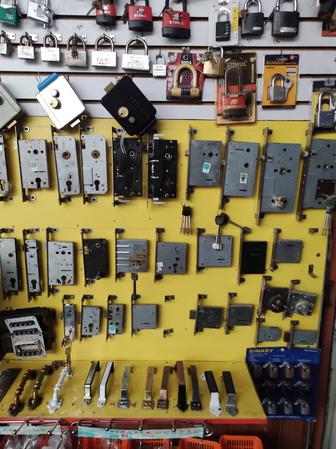 Установка замков, ремонт