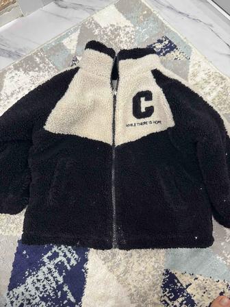 Продам куртку 122 детский