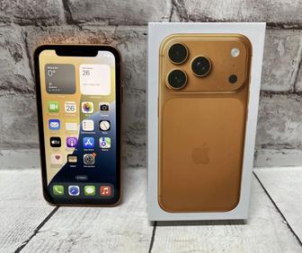iPhone XR, 11 в корпусе 17pro