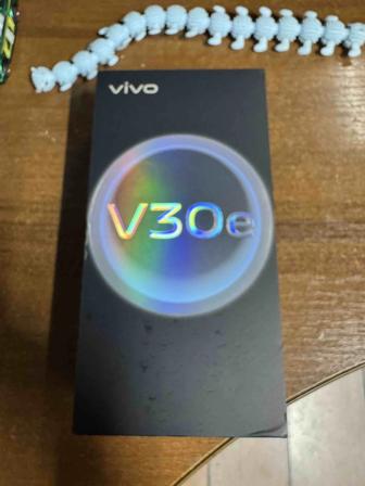 Продам vivo v30e Память 256/8. Батарея 5500