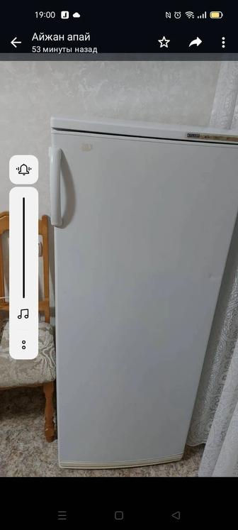 Продам Морозильник Атлант.