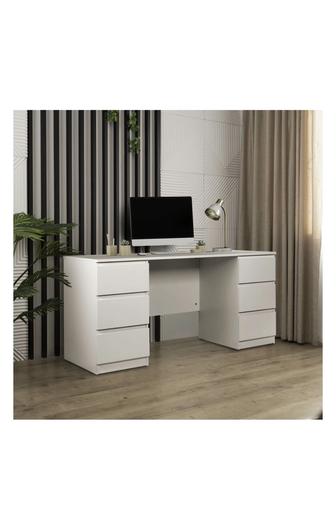 Письменный стол