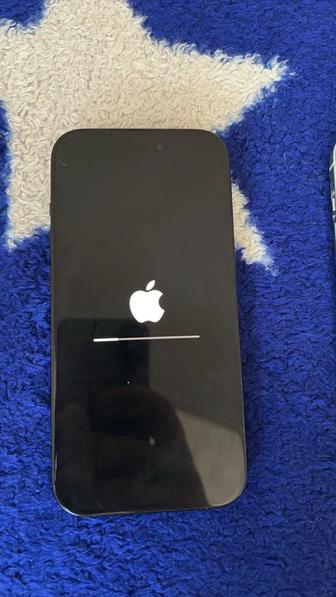 Продам два 15 айфона