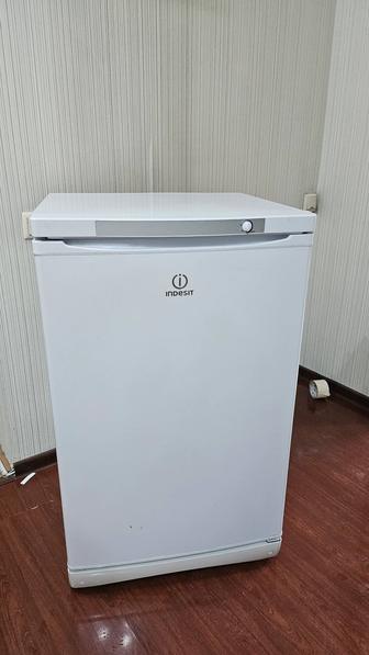 Морозильник Indesit