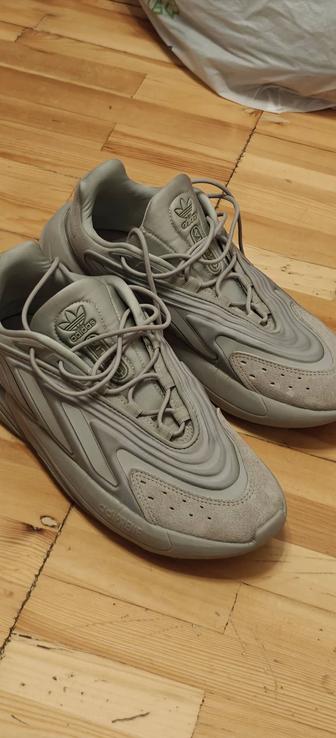 Adidas ozelia grey