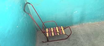 Санки детские со спинкой зимние находится на циолковском