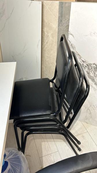 Продам стулья офисные