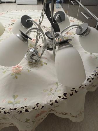 Продам люстру