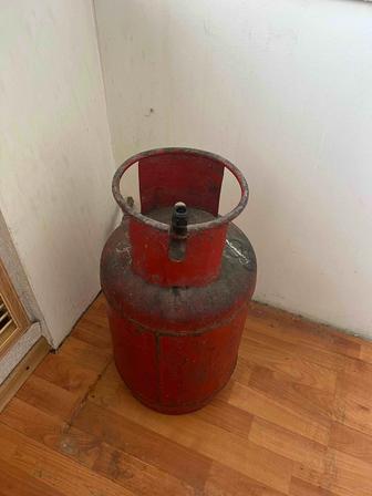 Продаю газовый баллон в рабочем состоянии. Самовывоз с Мустафина 13