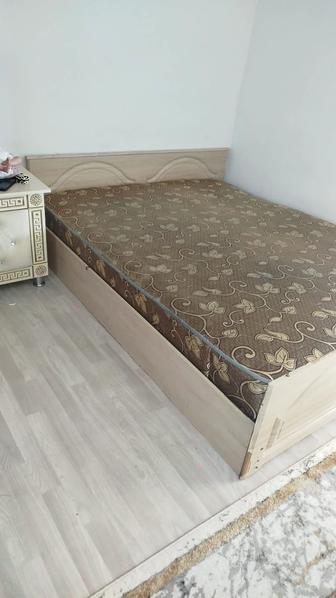 Продам 2х спальную кровать