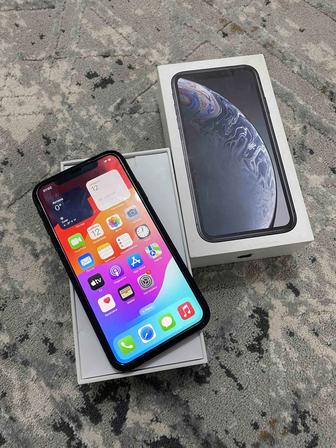 iPhone XR , 64gb