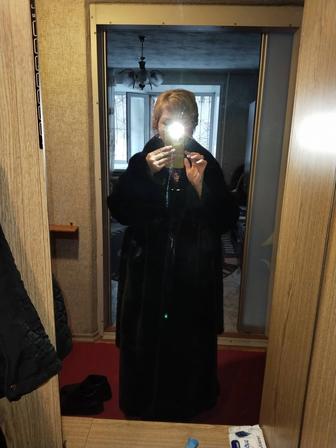 Продам шубу новую.Покупала в Хоргосе.Она мне большая. Р. 48-50. Можно 52.