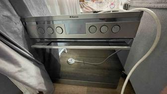 Продам Электрическую плиту с духовым шкафом