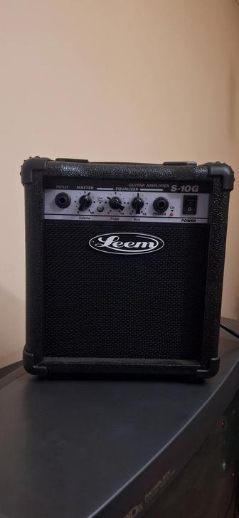 Продам комбоусилитель