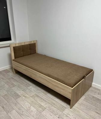 Продам односпальную кровать 90 на 190 см
