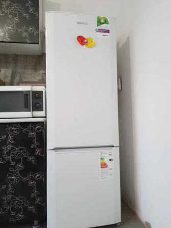 Холодильник Beko в хорошем состоянии