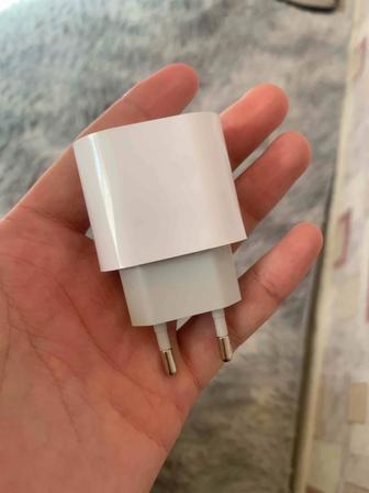 Продам Б/у оригинальный адаптер Айфон