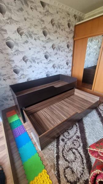 Кровать 2х ярусная с выдвижным нижним ярусом