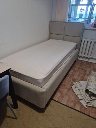 Кровать с матрасом срочно
