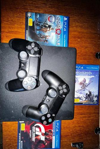 Sony PlayStation 4