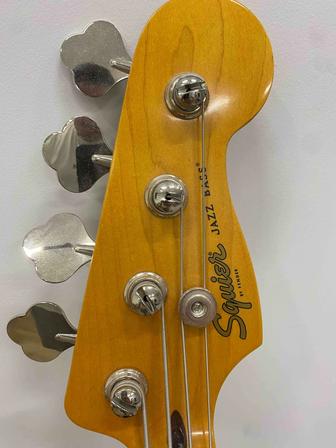 Продам бас-гитару Squier Jazz Bass by Fender
