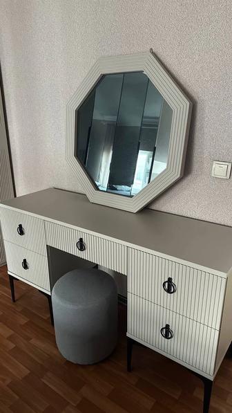 Продается пуфик Стелла