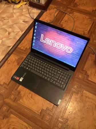Lenovo ноутбук в отличном состоянии все работает продам