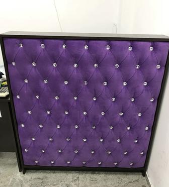 Ресепшн, диван