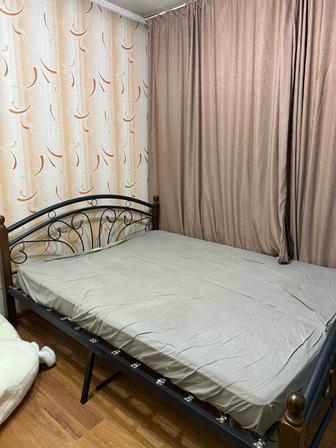 Кровать железная , удобная есть немного брак