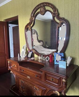 Гарнитур спальный