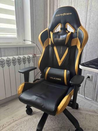Продам игровое кресло, Dxracer valkyrie