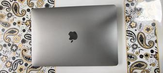 Продам Apple MacBook Air 13 с чипом M1 (2020 года выпуска)