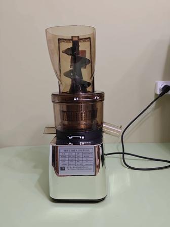 Соковыжималка холодного отжима MKK TK-500