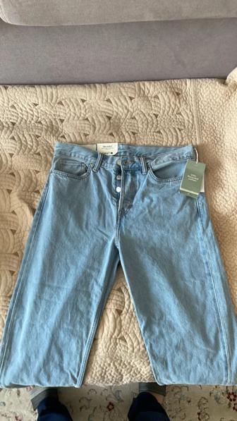 Джинсы голубые