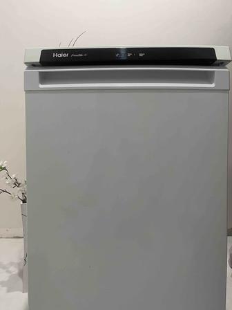 Морозильник Haier HF-82WAA 82 л белый