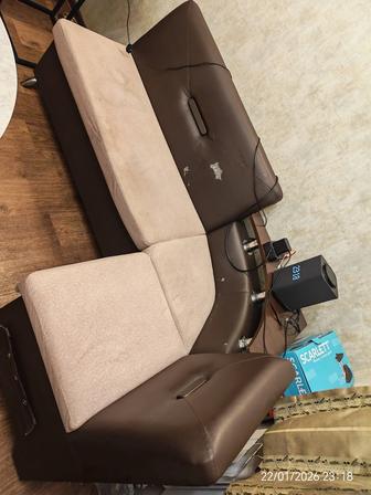 Продам диван угловой кухонный