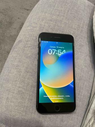 Продается IPhone 8